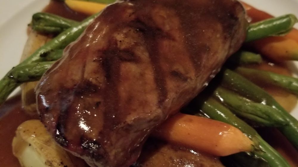 Newton's Restaurant & Lounge