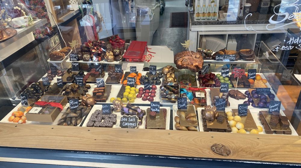 Miel Bon Bons Fine Chocolate I Artisan Cake I Extraordinary Desserts