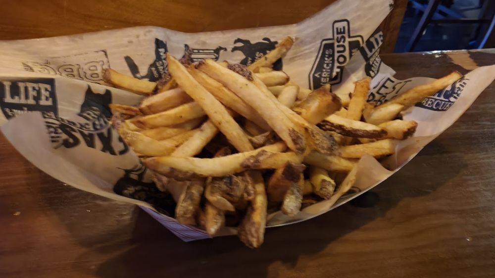 Maverick's Smokehouse & Taproom