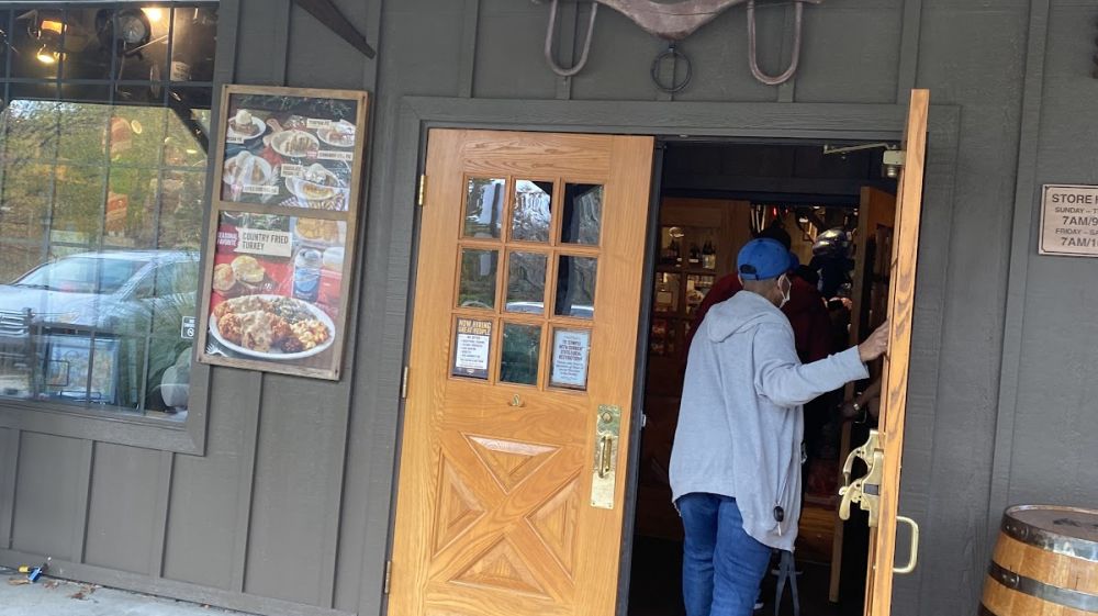 Cracker Barrel Old Country Store