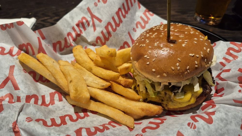 Red Robin Gourmet Burgers and Brews