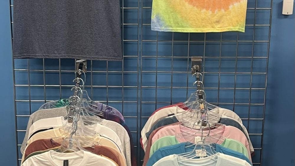 Big Frog Custom T-Shirts & More of Durham