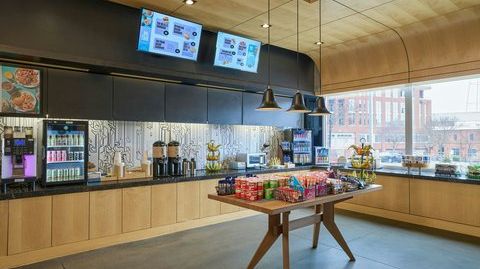W XYZ bar at ALoft Durham Downtown
