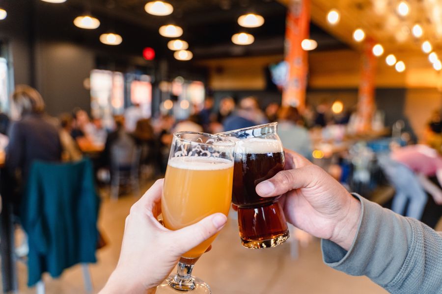 Gizmo Brew Works Beer Cheers