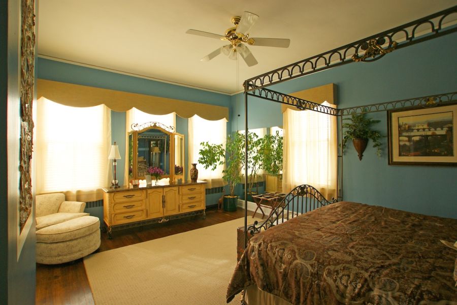 Morehead Manor Bed & Breakfast, Durham, NC.