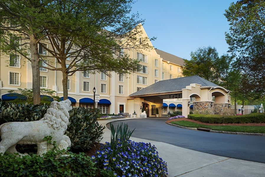 The entrance of Durham's Washington Duke Inn & Golf Club