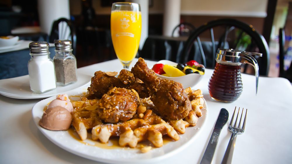 Dame's Chicken & Waffles